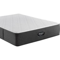 Simmons Beautyrest Hybrid Firm King Mattress 