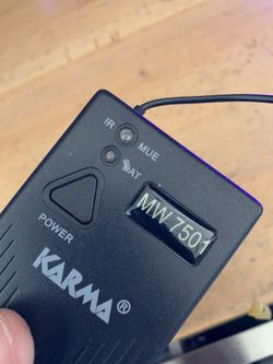 Uhf body pack receiver