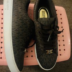 Micheal Kors women’s casual shoes