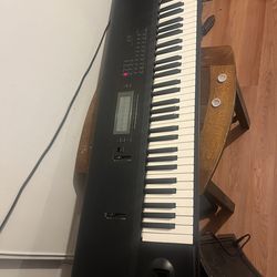 Korg T2 Keyboard Workstation