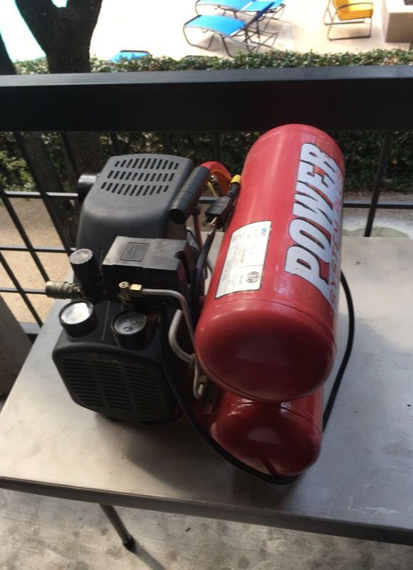 UST Power System Plus 1106c Twin Tank 4.6 gallon Air Compressor. for