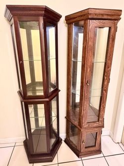 Pair of Wood and Glass Curio Display Cabinets with Lights (READ DESCRIPTION)