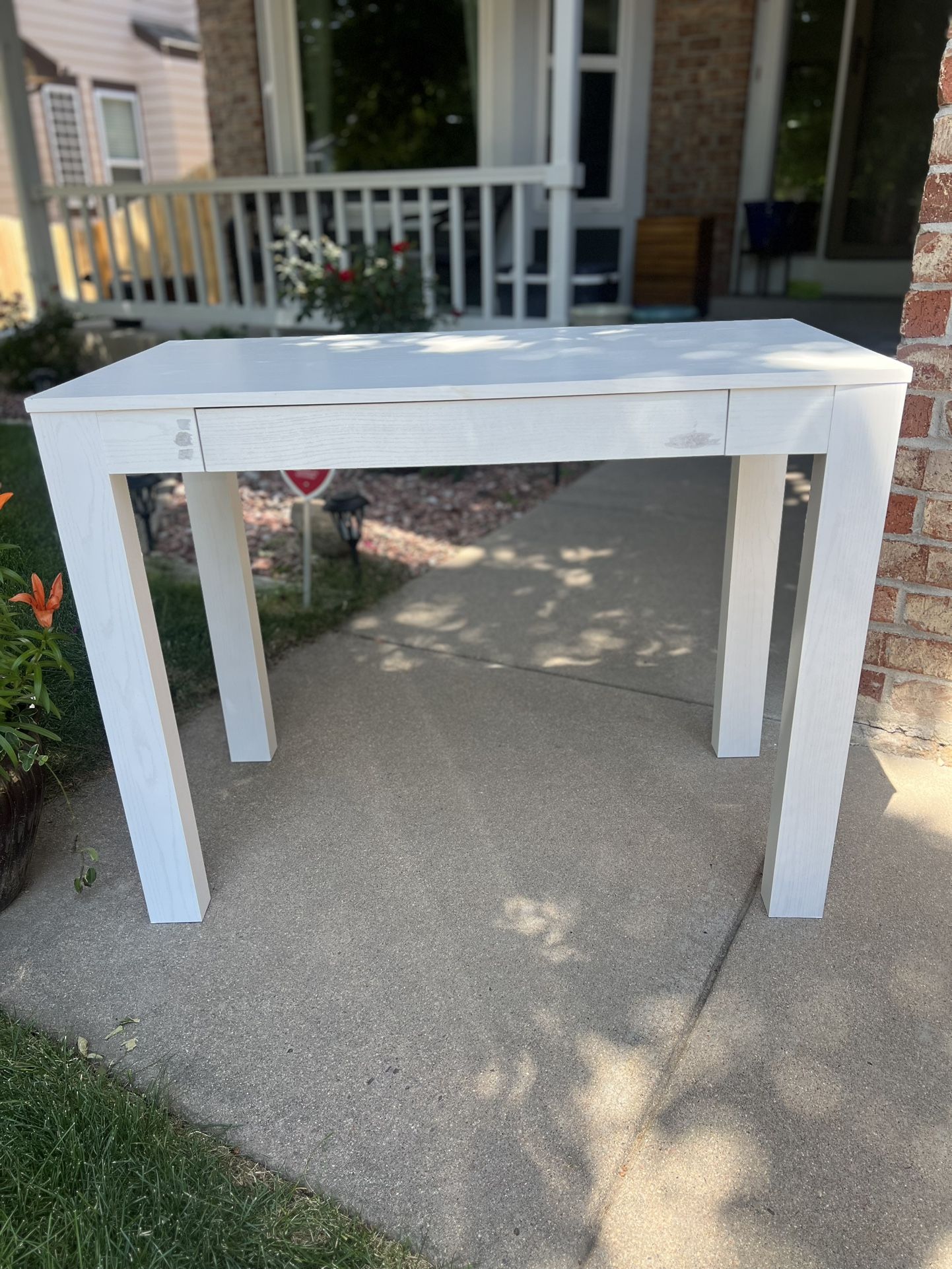 White MDF Desk With Drawer