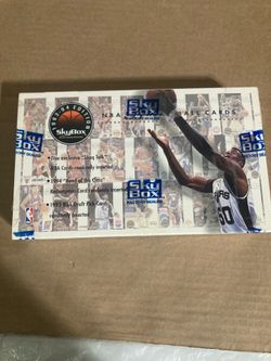1993-94 Skybox Premium Series 1 Basketball Hobby Box (Factory Sealed)