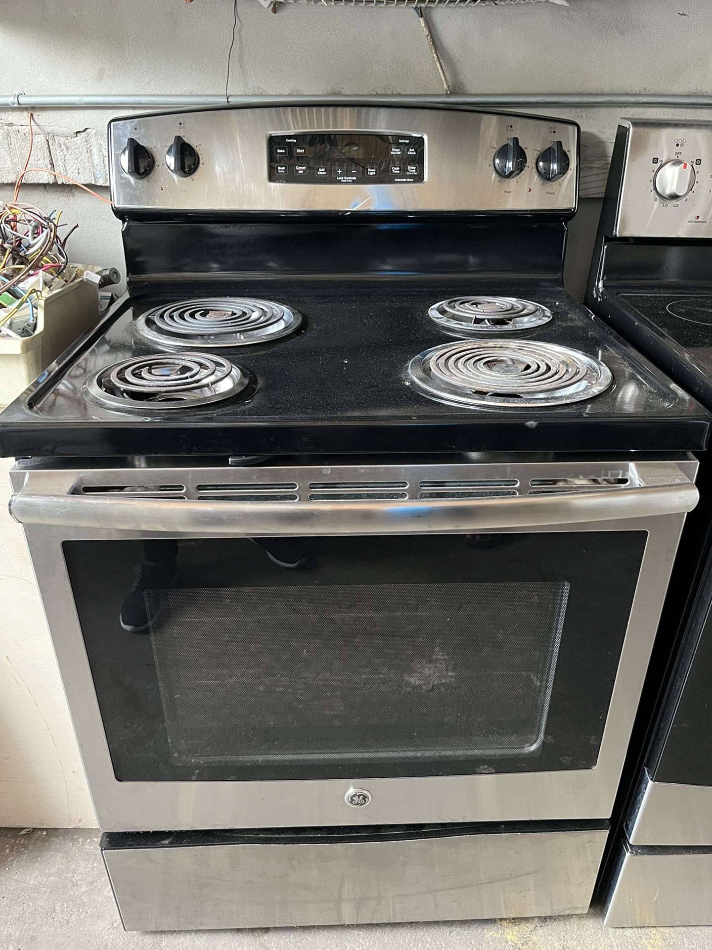 GE Stainless Steel Coil Electric Stove