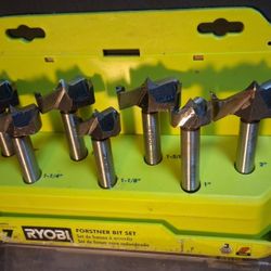 RYOBI 7-Piece Forstner Bit Set & 15-Piece Shank Carbide Router Bit Set