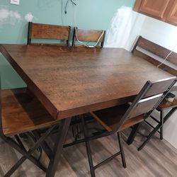 Table End Chairs 