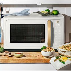 Beautiful 1.1 Beautiful 1.1 Cu ft 1000 Watt, Sensor Microwave Oven, White Icing 
