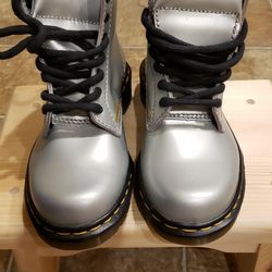 Dr. Martens. ORIGINAL. Rare Boots 