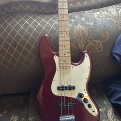 Squier Affinity Jazz Bass(Candy Apple Red)