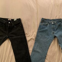 Women’s Levi 501 jeans (button fly). Size 31x30 please take both