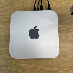 Apple Mac mini (M1, 16GB RAM, 256GB SSD)