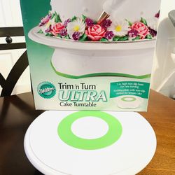 2007 Wilton Trim 'n Turn Ultra Cake Turntable