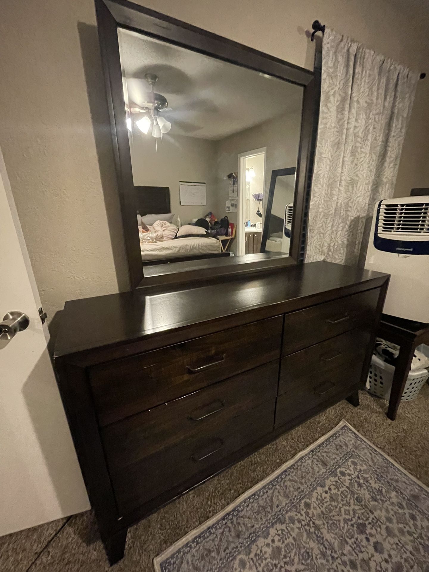 Queen Bedroom Set
