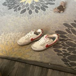 Nike Air Max h 90 in the summit white and red clay.   Size 7