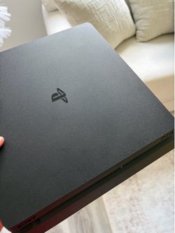 Sony PlayStation 4 Slim 1TB Game Console CUH-2115B (Powers On/Initialized)