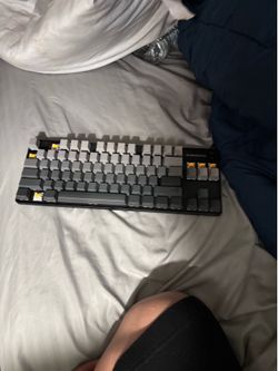 Still Siri keyboard Apex 9 tkl