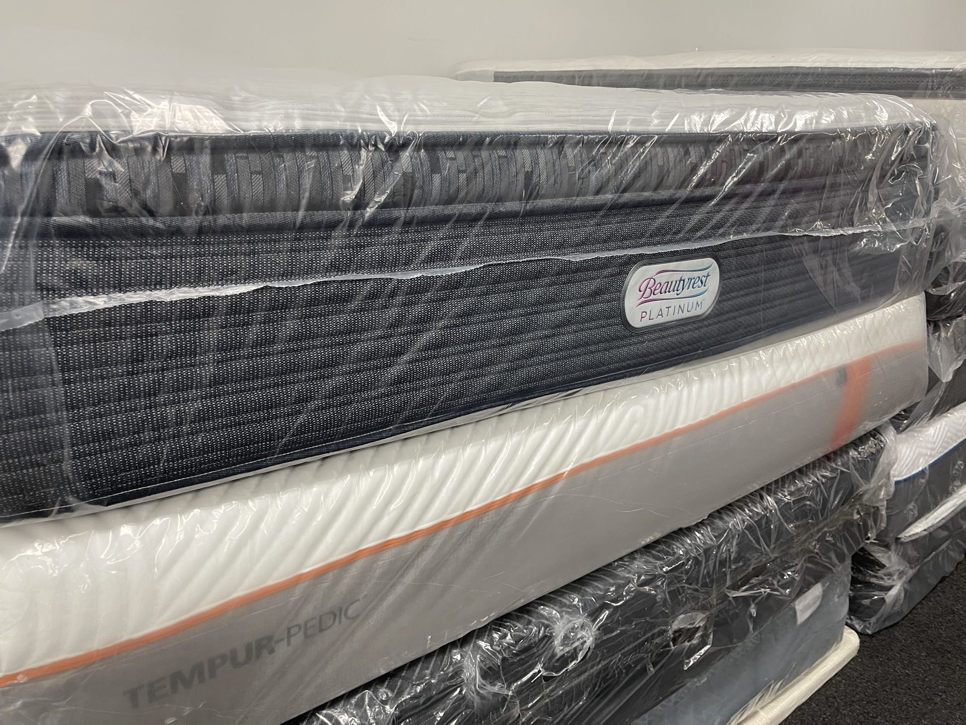 KING SIZE Beautyrest PILLOW TOP ON SALE $699