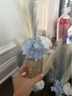 25 assorted centerpieces