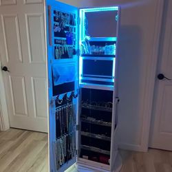  6 LEDs Lockable Mirror Jewelry Cabinet 360° Swivel Jewelry Organizer