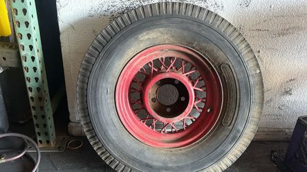 One 1930s Era 16 Inch Ford Wheel And Old Tire Kelsey Hayes Bent Wire Spoke Rim