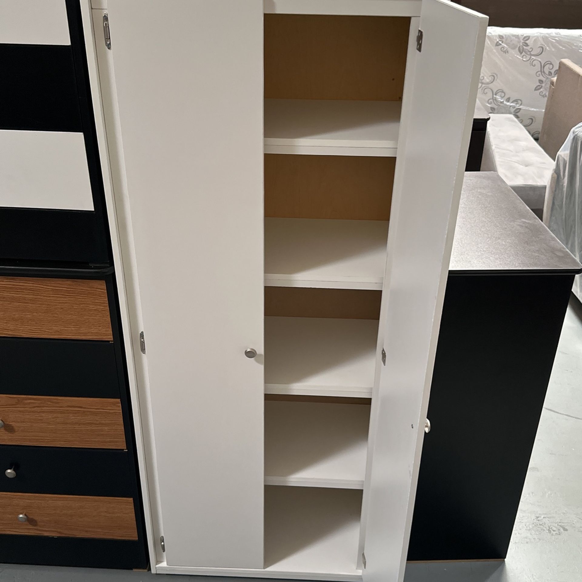 White Simple Closet With 5 Shelves Wardrobe Organizer