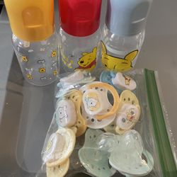 Winnie The Pooh Baby Bottle And Binkies Set
