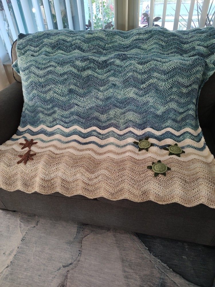 AFGHAN / LAP BLANKET