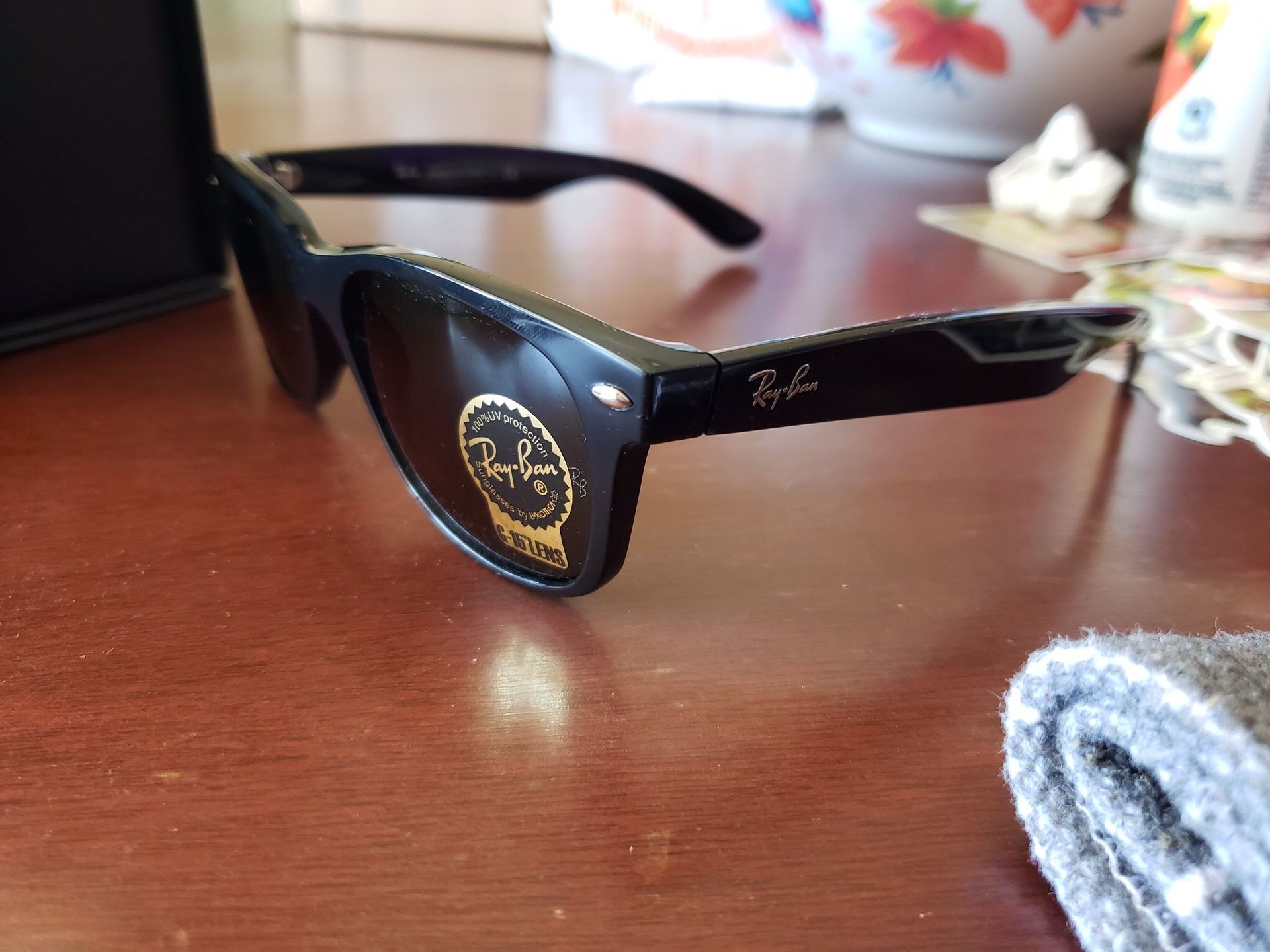 Ray Bans - Brand New - 50$