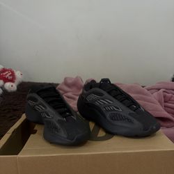 Yeezy Women Shoes 