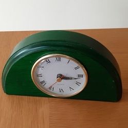 Vintage quartz clock