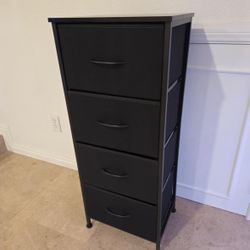 Brand New 4 Drawer Dresser 