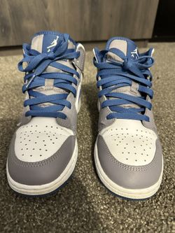  Jordan 1s Cement True Blue Size 5y
