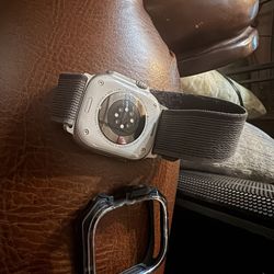 Apple Watch Ultra Cellular. 