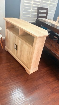 Corner beautiful TV Console Stand