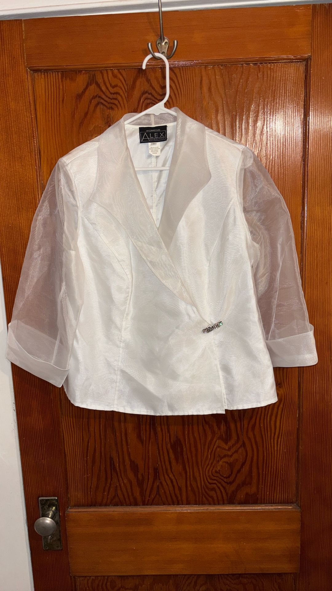 Size 1X White Polyester Evening Jacket