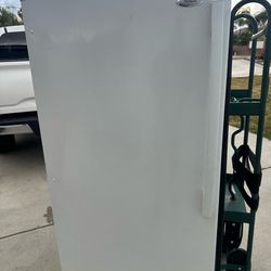 Whirpool upright freezer