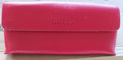 Estuche Guess para lentes