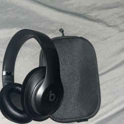 Beats Studio Pro