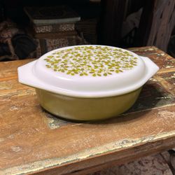 NICE - Vintage Pyrex Glass #045 Green Olives 2 1/2 Qt Oval Casserole Dish & Lid