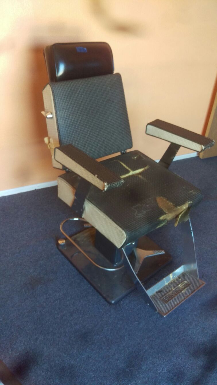 Vintage 1950s Belvedere Barber chair