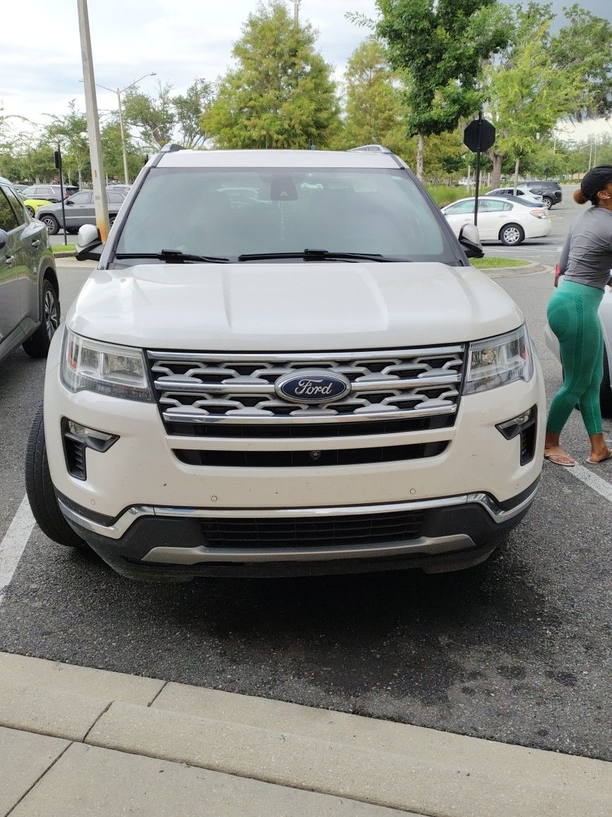2018 Ford Explorer