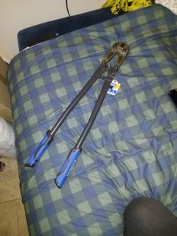 Need W Tags Kobalt 24 in Bolt Cutter