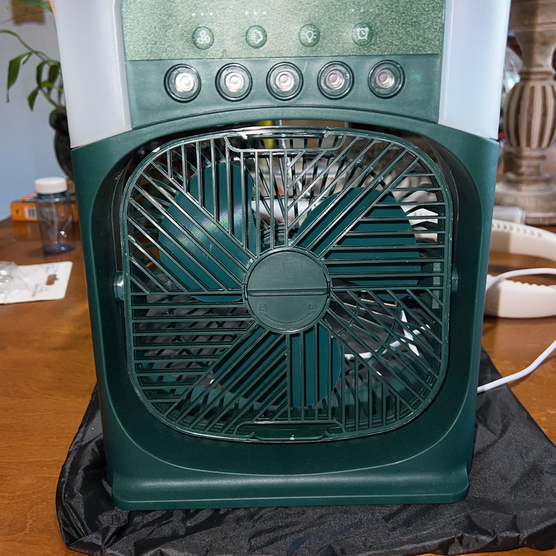 $5-Hydrocooling Portable Air Conditioner with 3 Speeds, Humidifier, and Spray Heads