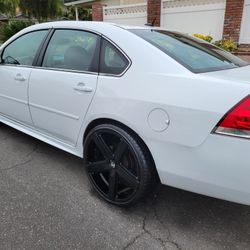 Chevy Impala, Clean Title, Smogged, 22"rims, Low Miles, Runs And Drives Great 