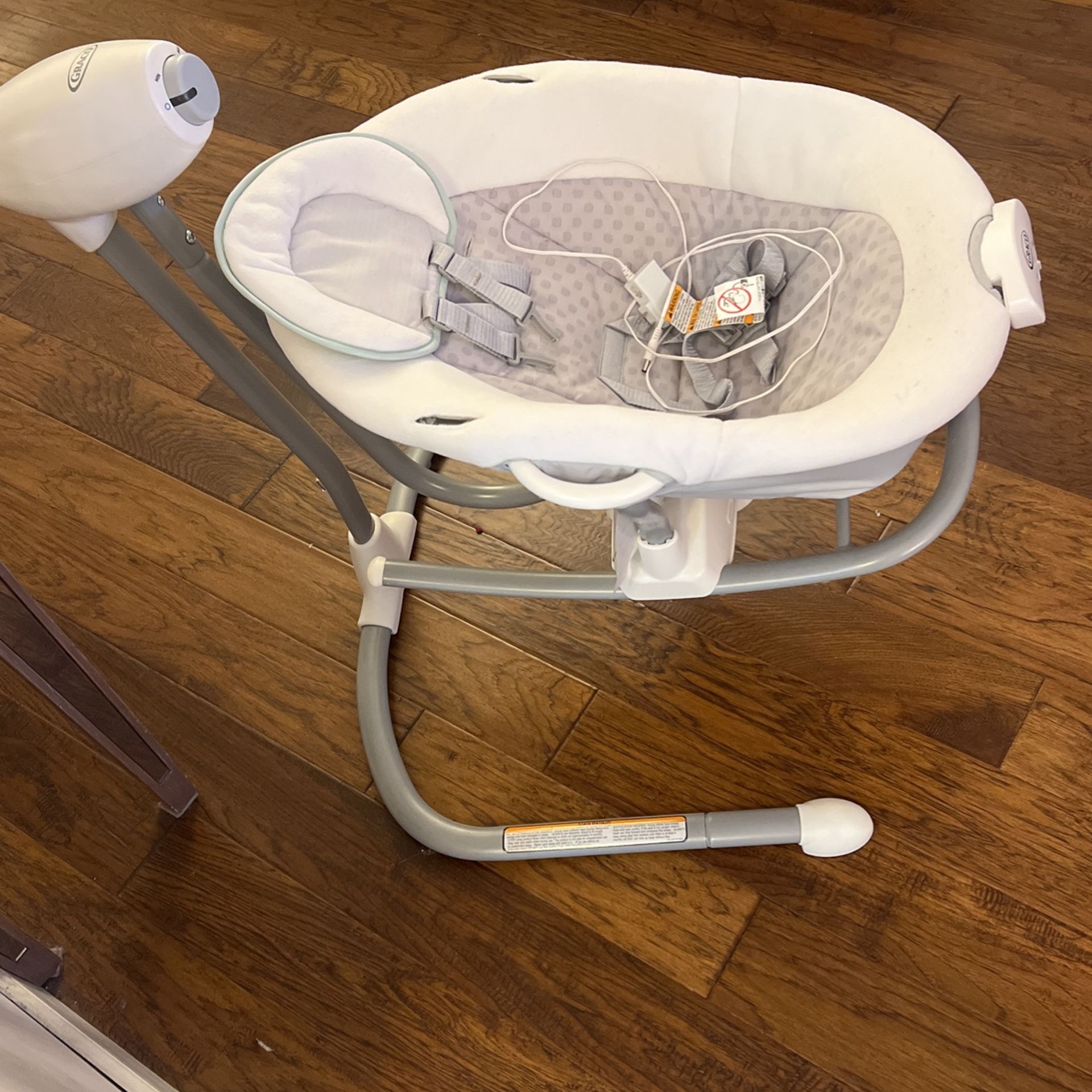 Graco Swing Gently Used With Boppy