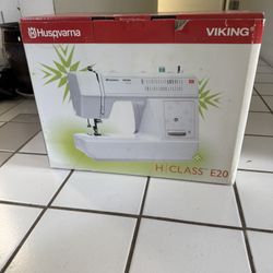 Never used Sewing machine Viking H Class E20