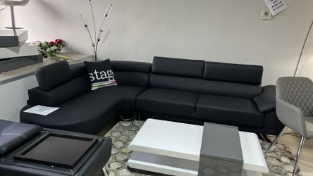 Sectional floor sample $899