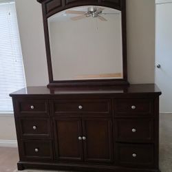 Dressers And Bed Frame With Drawers 