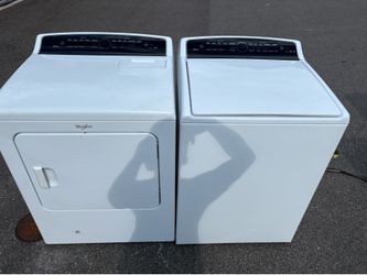 Whirlpool cabrio washer and dryer set